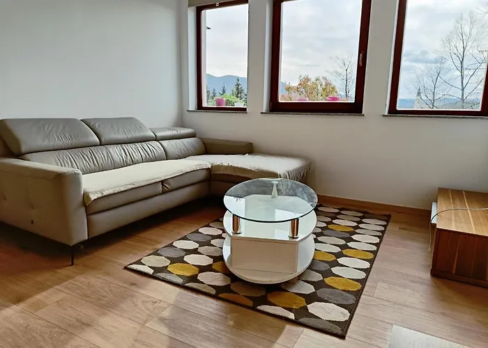 Green Apartment Cerknica