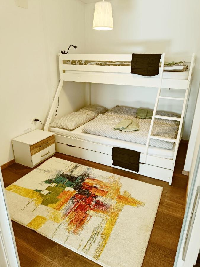 Green Apartment Cerknica *